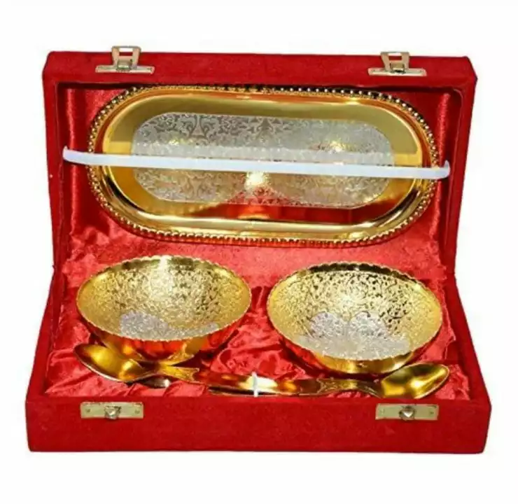 Capsule Set With White Metal Gold / Silver Plated Round Bowl Set With Awesome  Box Capsule 5 Pieces uploaded by Govind Art & Handicrafts on 5/19/2022