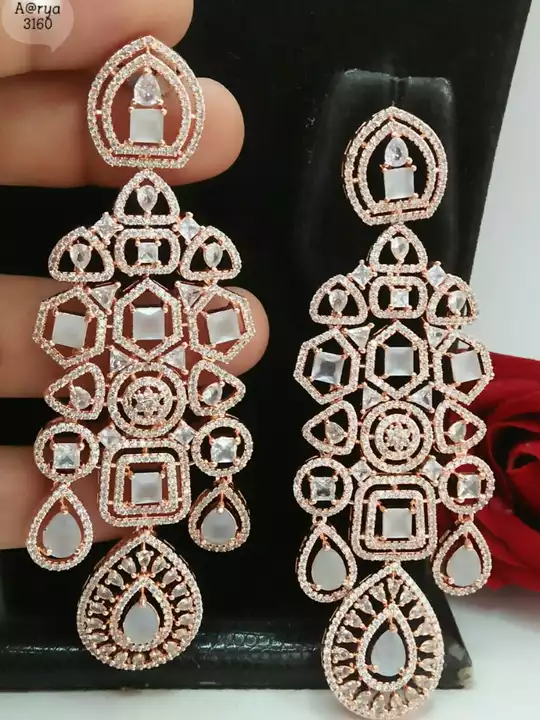 Post image Hi
My self anjali from Lucknow I am Wholesaler of imitation jewellery, jutti, clutches and chikan dresses