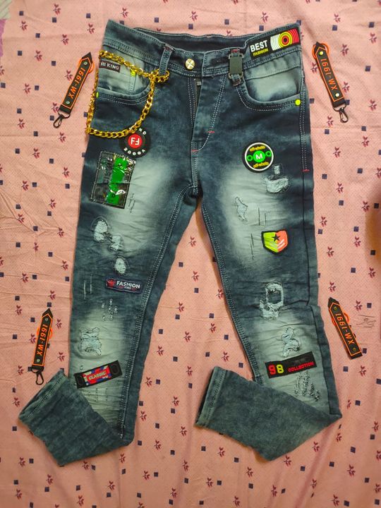 Stylish de nim Jeans uploaded by Akishopper Fashion on 5/20/2022
