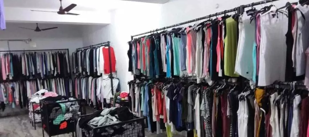 Factory Store Images of Fashion