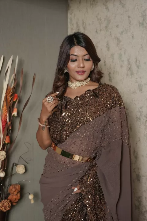 Women's party wear saree uploaded by business on 5/24/2022