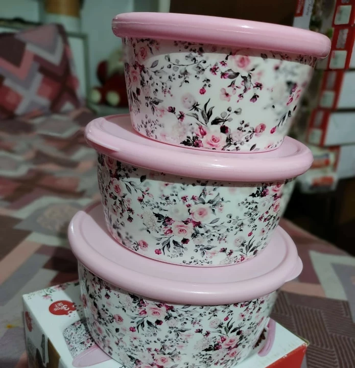 Post image *New Arrival**PETAL FLORA 🔥*
*DESIGNER FLORAL DESIGN*
*MELAMINE CONTAINERS*🎉
*VERY HIGH QUALITY PRODUCT GUARNTEED 🔥*
*3 PCS SET*❤️❤️
*100% AIR TIGHT CONTAINER + AIR TIGHT SILICON LID ❤️*
*3 colour options*🔥
*1500ML CAPACITY + 1000ML CAPACITY+ 800ML CAPACITY*❤️❤️
*299/- PER SET*🔥🔥
*FAST BOOK YOUR ORDER*
