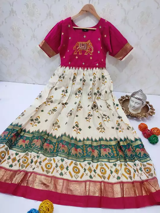 Post image 💥💥💥 Exclusive designer patola silk long gown with rich hand work on yoke part and rich border 


💥 M to xxl sizes available

💥 Ready to ship👆👆👆