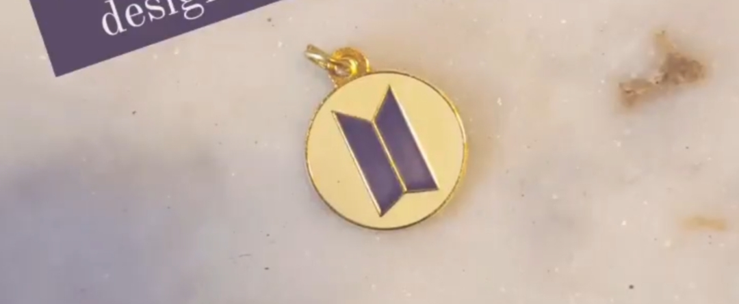 Post image I want 30 pieces of I want 30 pcs of bts pendants charm if you have please message me .