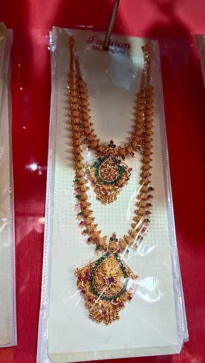 Matte finish jwellery set uploaded by Akshara saree fashion on 10/30/2020