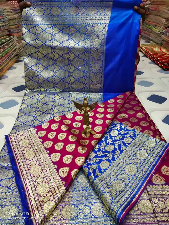 Tat share/handloom share uploaded by Anjali Saree Centre on 6/3/2022