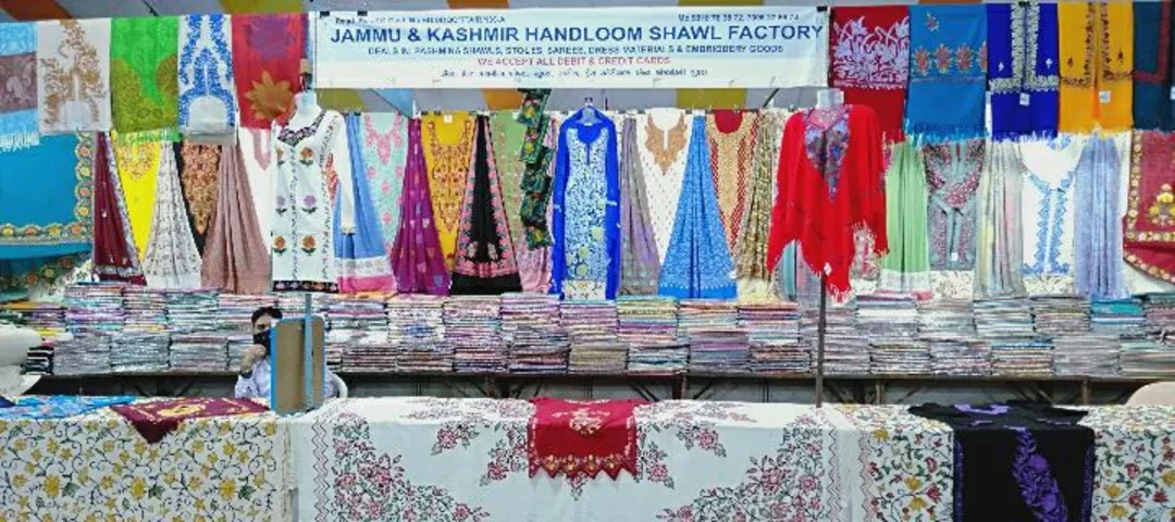 Warehouse Store Images of Handloom Shawl Factory