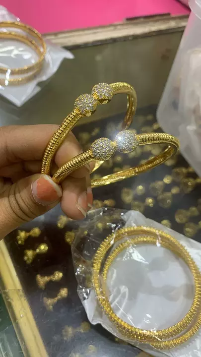 Post image I want 1-10 pieces of Bangles.