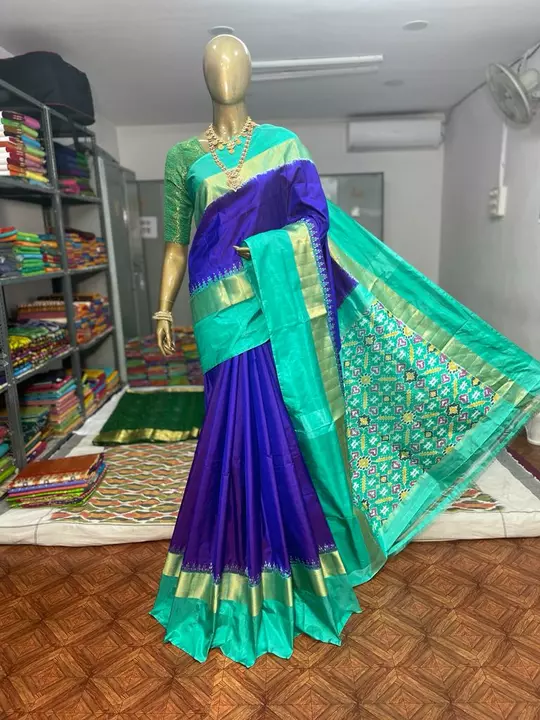 Ikkat pure pattu sarees uploaded by Trendyhunt Handlooms on 6/10/2022