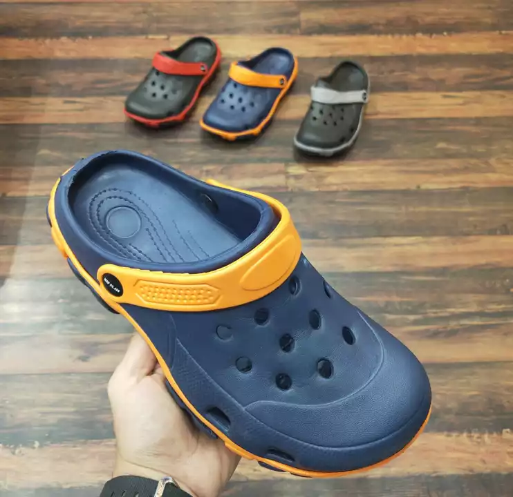 Sipt
*PRODUCT NAME👉CROCS SANDAL FOR  MEN

QUALITY -: PREMIUM QUALITY 7A

MEN SIZE :-7,8,9,10,11

   uploaded by XENITH D UTH WORLD on 6/11/2022