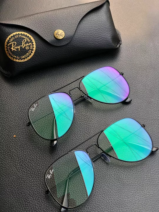 Post image ❤❤ *BRAND - RAYBAN 👓👓* ❤❤RDM GLASS*With RAYBAN POUCH as shown in pic**PRICE -350 FREE SHIP* 😋😋Full stock available *Put orders direct in final group* 