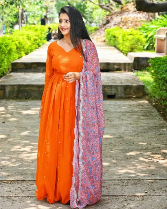 Gown with dupatta uploaded by MAHADEV FASHION on 6/17/2022