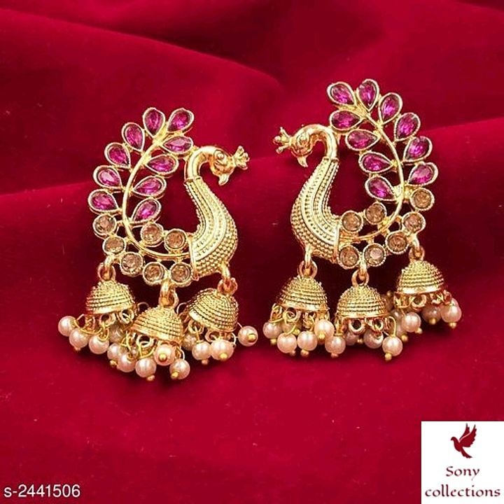Feminine Beautiful Fancy Earring

Material: Alloy
Size: Free Size
Description: It Has 1 Pair Of Earr uploaded by Sony collections on 11/3/2020