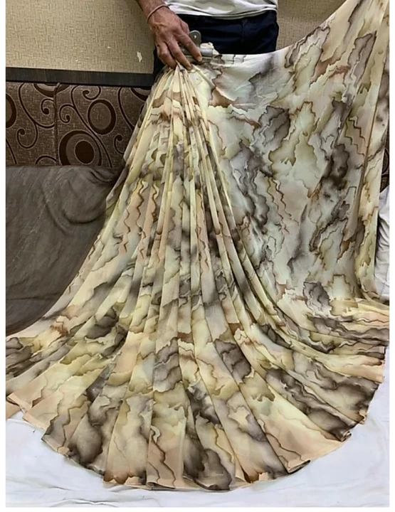 Women,s sarees uploaded by business on 6/18/2022