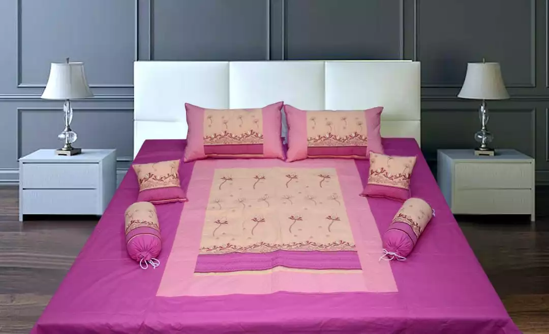 Bedding 8 pcs set uploaded by Khadi home fashion on 6/18/2022