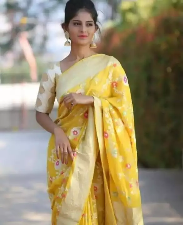 ##Banarasi pure handwoven khaddi georgette saree.#dyeable asper your colour choice #gold and antique uploaded by Zubaida_arts on 6/19/2022