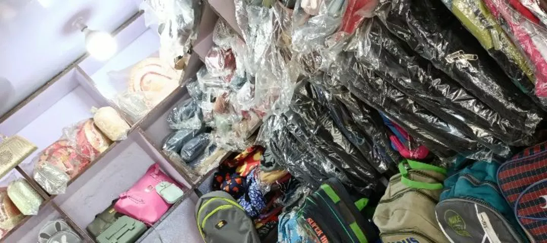 Shop Store Images of Rajdhani Luggage