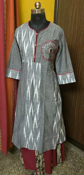 Product image of Pure cotton and khadi mix n match hand embroidery kurti, price: Rs. 850, ID: pure-cotton-and-khadi-mix-n-match-hand-embroidery-kurti-805d8f34