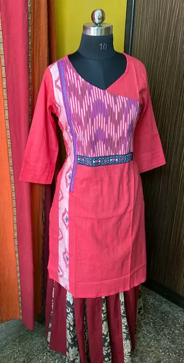 Product image of Pure cotton and khadi mix n match hand embroidery kurti, price: Rs. 850, ID: pure-cotton-and-khadi-mix-n-match-hand-embroidery-kurti-3873cf56