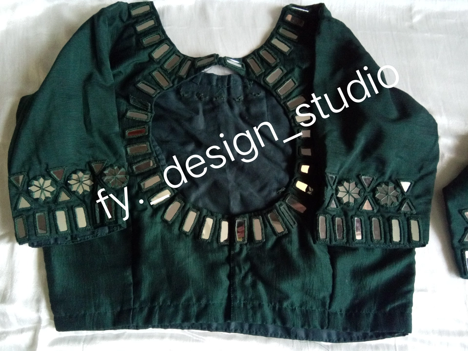 Mirrors work blouse  uploaded by Fy.designstudio on 6/22/2022