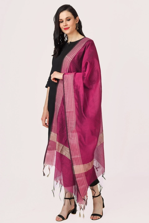 Pink dupatta with striped border uploaded by business on 6/23/2022