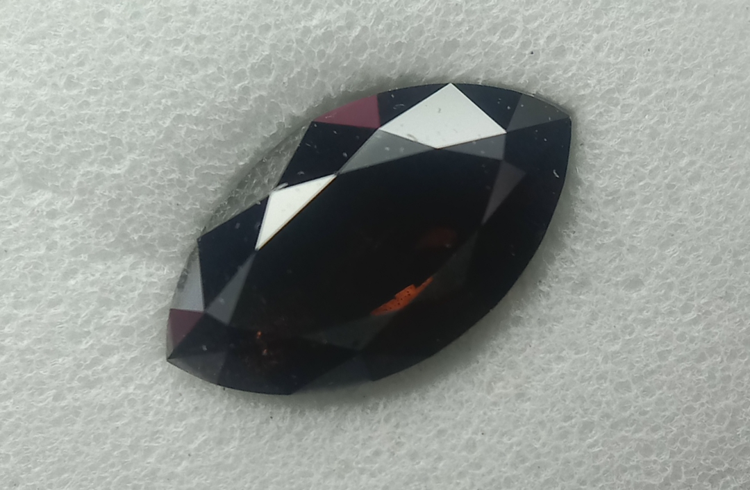 Natural diamond and reddish colour marquis 0.41 uploaded by Mahika Gems on 6/24/2022