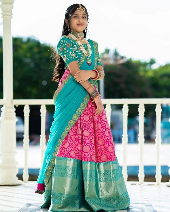 Product image of Half saree, price: Rs. 999, ID: half-saree-06f7fabc