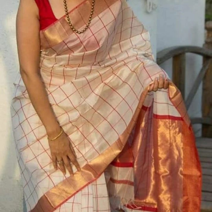 Post image New 💫💫💫💫 Maheshwari Handloom Silk by Cotton saree Jari Teusted pallu Contrast Blouse Length 6.20 Golden Jari Border Available Saree in My whatsapp Number 9993590459 👆👆👆👆👆👆👆👆👆👆