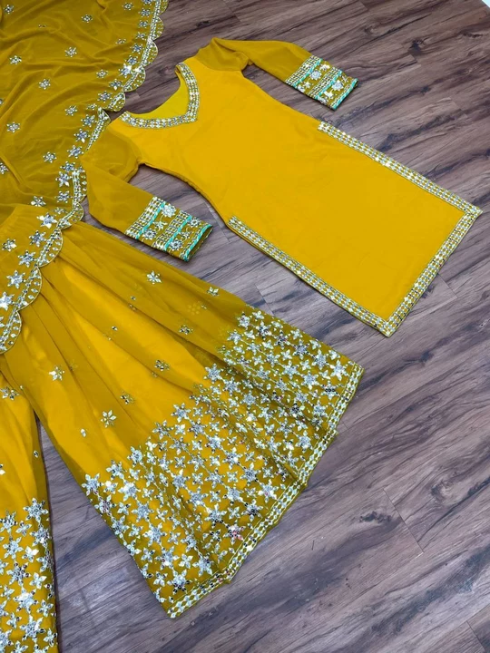 Product image of Anarkali gown, price: Rs. 1250, ID: anarkali-gown-debe5de1