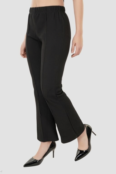 Women trouser pants uploaded by Blussa Studio on 7/1/2022