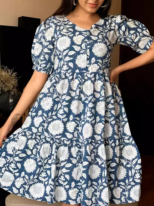 Post image Vc fashion exclusive*2273, 2274*

Premium quality 
Summer is here ☀️🌞A glimpse into the delightful soothing blue and peach hand block cotton one pcs one piece midi style frock.Baloon style sleeves. 
Colour: blue and peach 
*Premium quality*
Length: 37 Inches
*Size : 36/38/40/42/44/*

Ready to go3-4 days