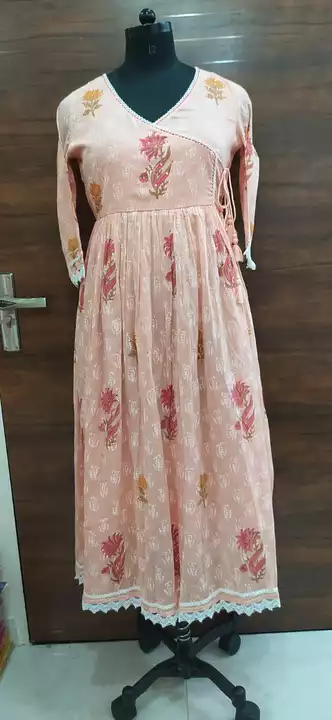 Single mil cotton gown uploaded by NANDITA FASHION on 7/3/2022