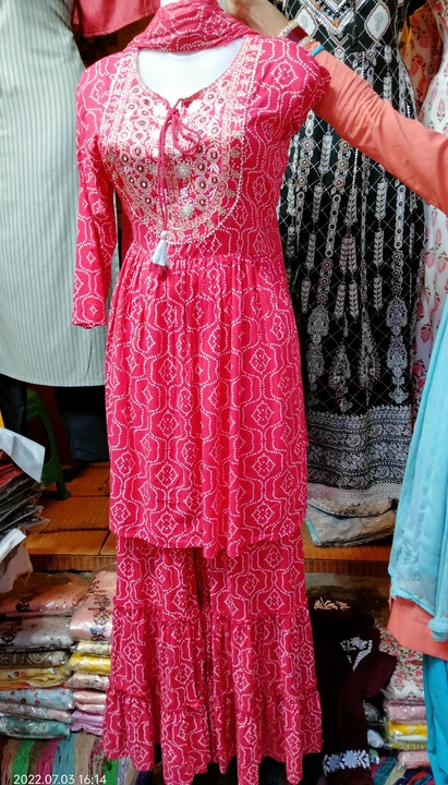 Post image I want 1-10 pieces of I want kurti plazo sarara suit cotton fabric and jorjet fabric .