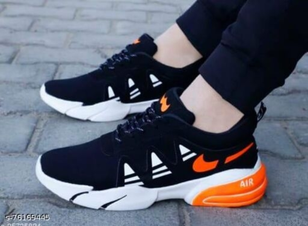 Product image with price: Rs. 549, ID: men-black-sports-shoes-ab7f01da