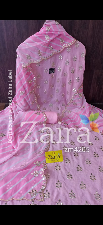 Post image ZM4205 

*DESIGNER PC - ZAIRA EXECLUSIVE* 

🌹 Top pure georgette unstitched with beautiful foil zari embroidery all over...front n back...sleeves work...2.5 mtr aprox 
🌹 Bottom pure shantoon....2.5mtr aprox 
🌹 Dupatta shaded tabby silk withcut work embroidery...2.25 mtr aprox 

Very Very beautiful n exclusive design from ZAIRA 💯 👌 

Super quality 💯 👌 

*2200 Free shipping*
