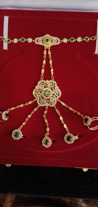 hathfull  uploaded by Bhavani Artificial Jewellery  on 7/9/2022
