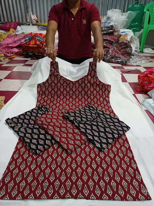 Post image I want 50 pieces of Ajrakh kalamkari hakoba indigo Belgampuri jamdani kurti Manufacturer wholesaler.