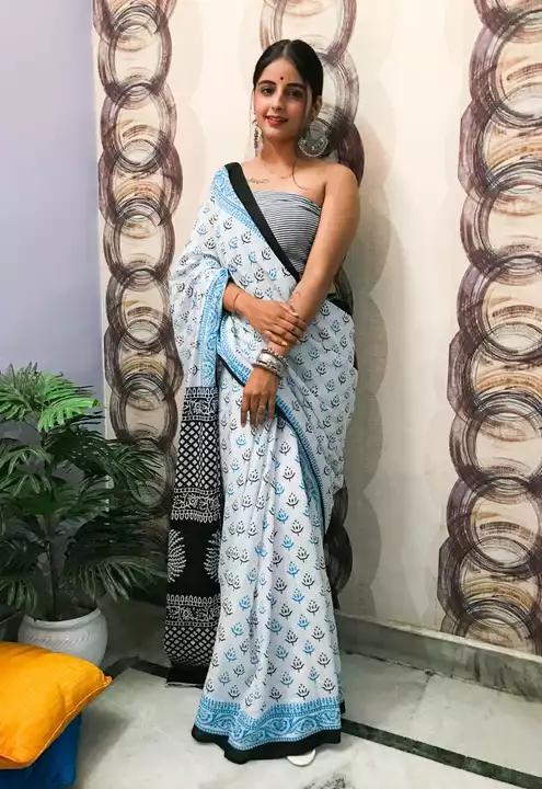 Malmal cotton sarees uploaded by Deepak Textile on 7/10/2022