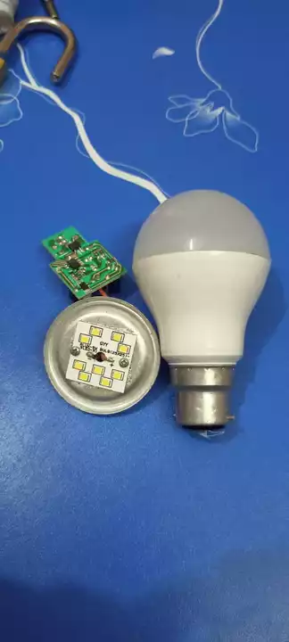 9watt LED bulb uploaded by business on 7/11/2022