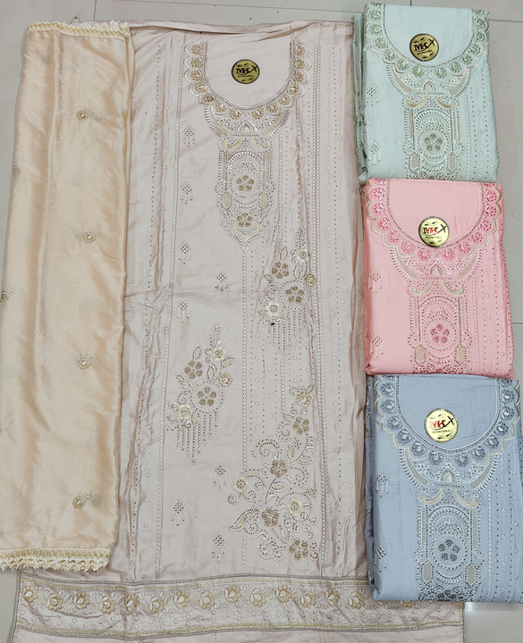 Post image *"JANNAT"*
   _exclusive designer collection_

🔸 Top: 100% JAM Pure Cotton.

🔸 Dupatta: CHINNON

🔸 Bottom: Pure Cotton Salwar.

🔸 Colour Chart: 4

🔸 MOQ: 1 SET

*PRICE : 600/-*

*Limited STOCK*

REGARDS
M.K. INTERNATIONAL