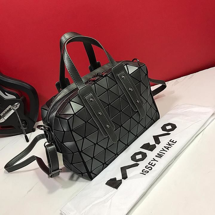 BAO BAO ISSEY MIYAKE

10 A QUALITY 


Easy to Carry - Detachable shoulder strap lets you switch betw uploaded by XENITH D UTH WORLD on 11/11/2020