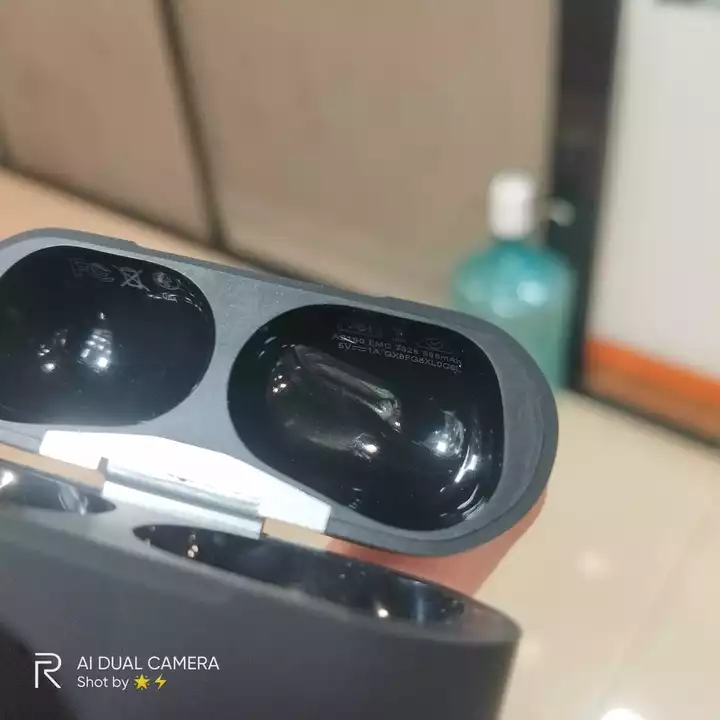 Airpod Pro Black uploaded by Mr.Gadget on 7/13/2022