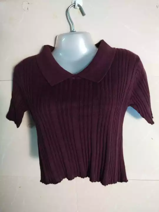 Product image with ID: blouse-crop-top-3b9a5e2a