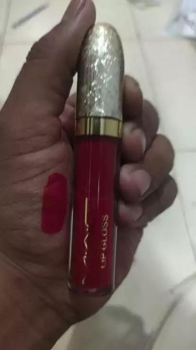 Long lasting lipstick  uploaded by business on 7/15/2022
