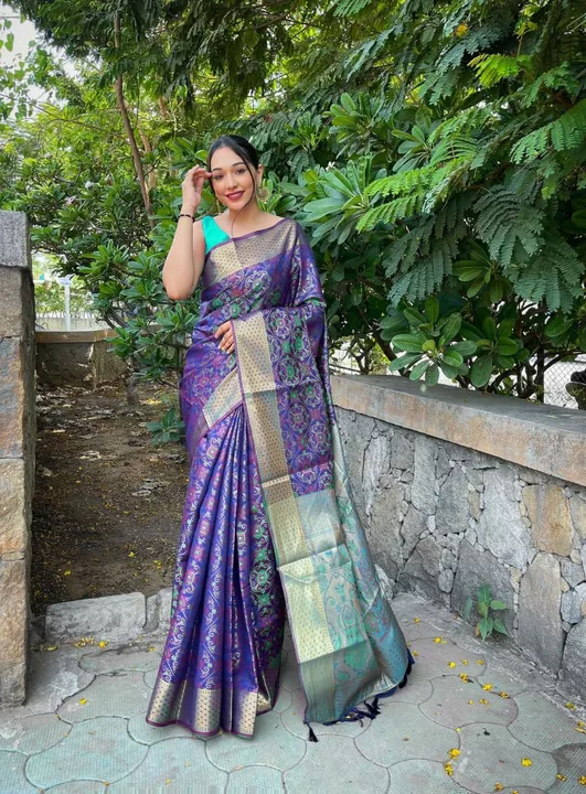 Designer Banarasi Silk Saree uploaded by Lookslady on 7/15/2022