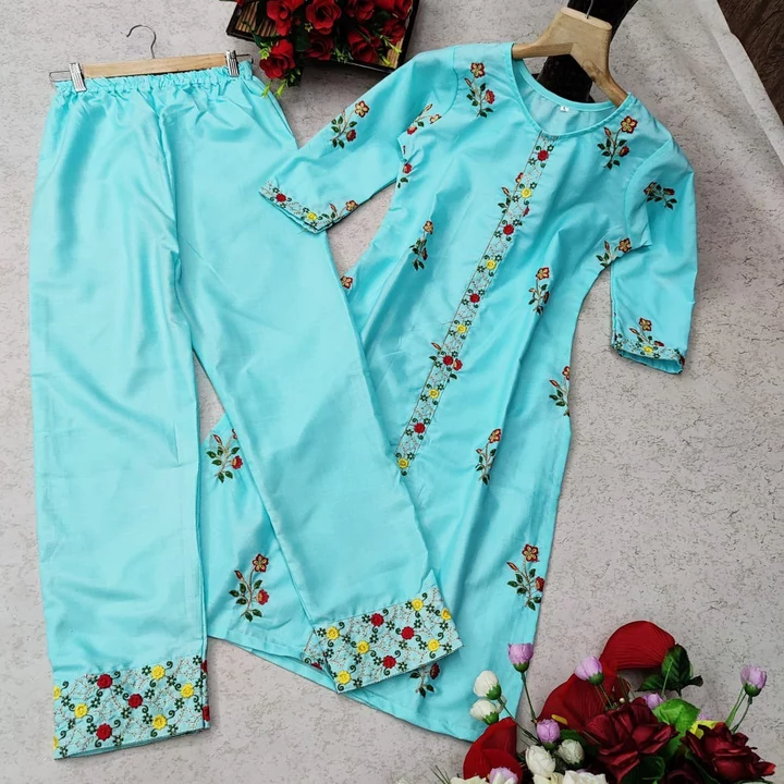 Kurti with pent  uploaded by Balaji sarees & suits on 7/16/2022