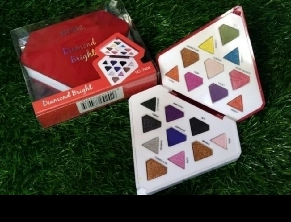 Diamond shape eyeshadow pallet  uploaded by Aruhan products on 7/19/2022
