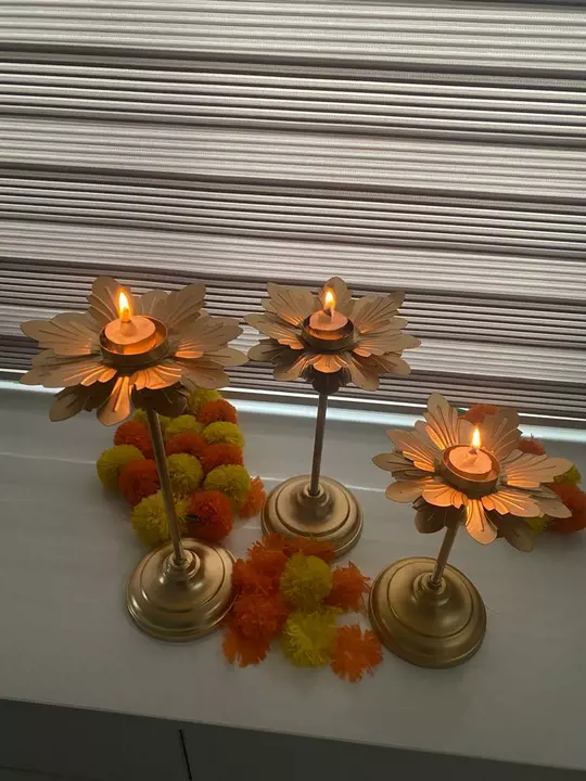 Set of 3 standing diya  uploaded by Antiquus India on 7/19/2022