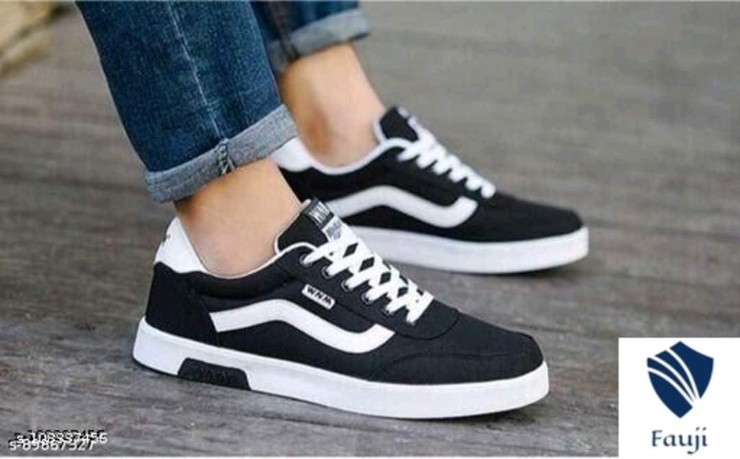 Post image I want 1-10 pieces of Black/white shose.