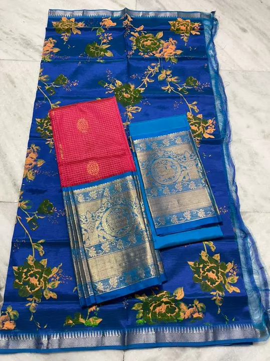 Post image Mangalagiri pure pattu ( silk cotton )kupatam kachi border lehenga sets
*model*:*lehenga sets*
lehenga :3.5mtrsBlouse:1mtrduppata:3mtr